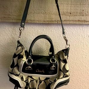 Authentic Coach Ashley Spectator Signature Satchel F17447 - Black/White